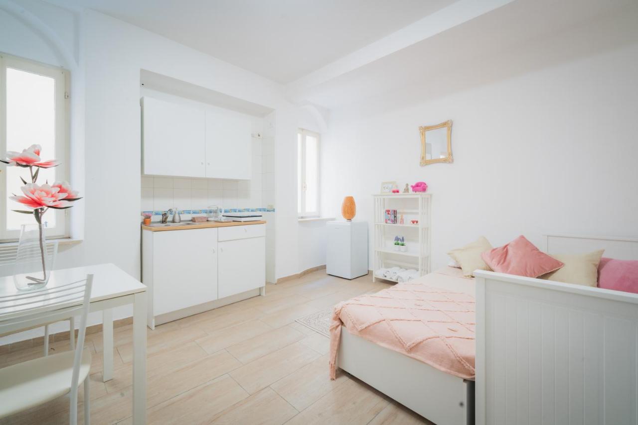 Suite "Castello" Del Garda - Apt Per Coppie Garda Ντεζεντσάνο ντελ Γκάρντα Εξωτερικό φωτογραφία